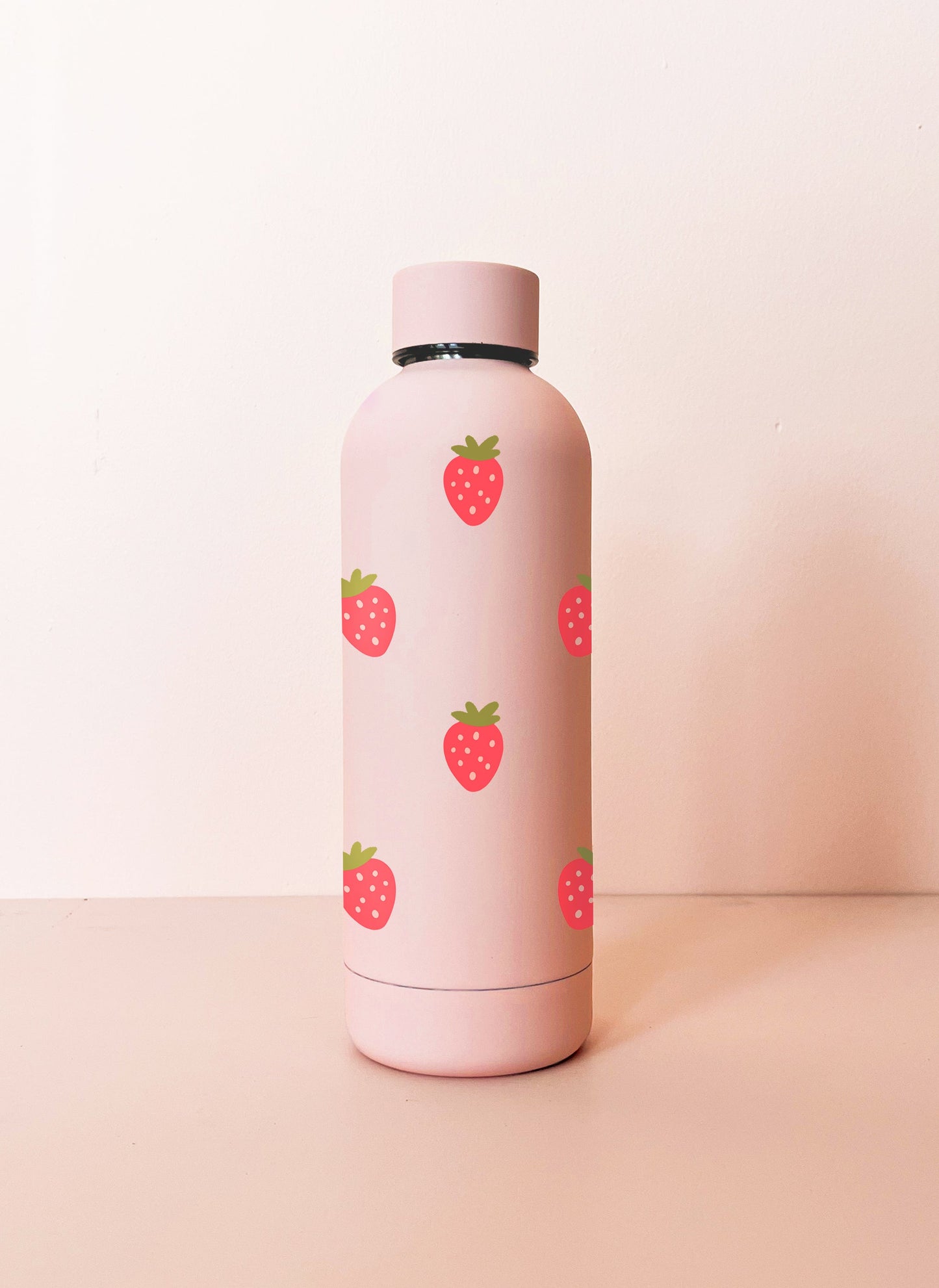 Edelstahlflasche 17oz – Hellrosa Erdbeeren