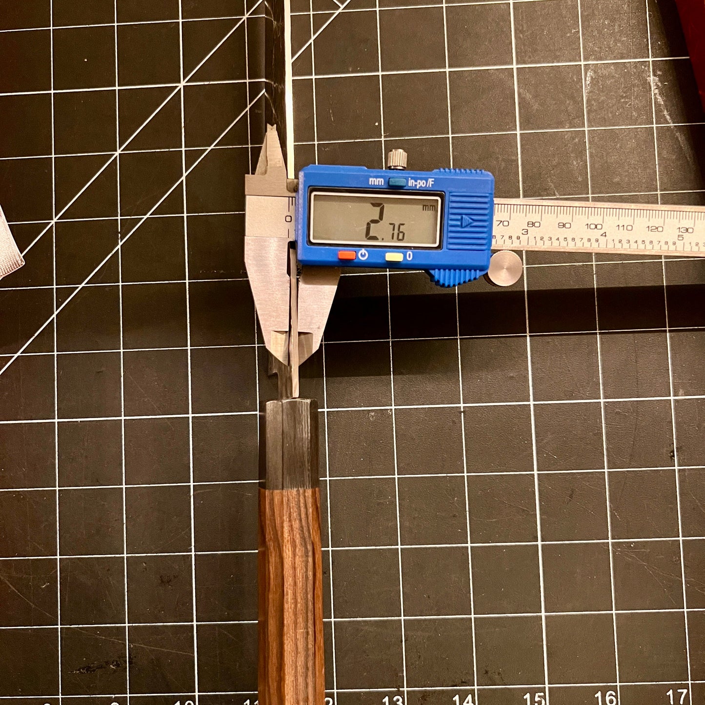 Saya aus Ho-Holz (Magnolie) - Für Santoku 165mm Messer