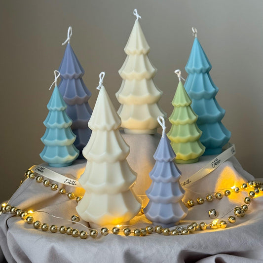 Handgemachte gerippte Weihnachtsbaumkerze: Sojawachs-Feiertagsdekoration