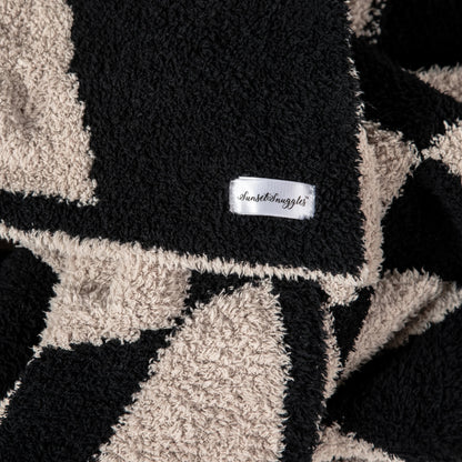 Tap Shoe & Rainy Day Wavy Checker Print Überwurfdecke