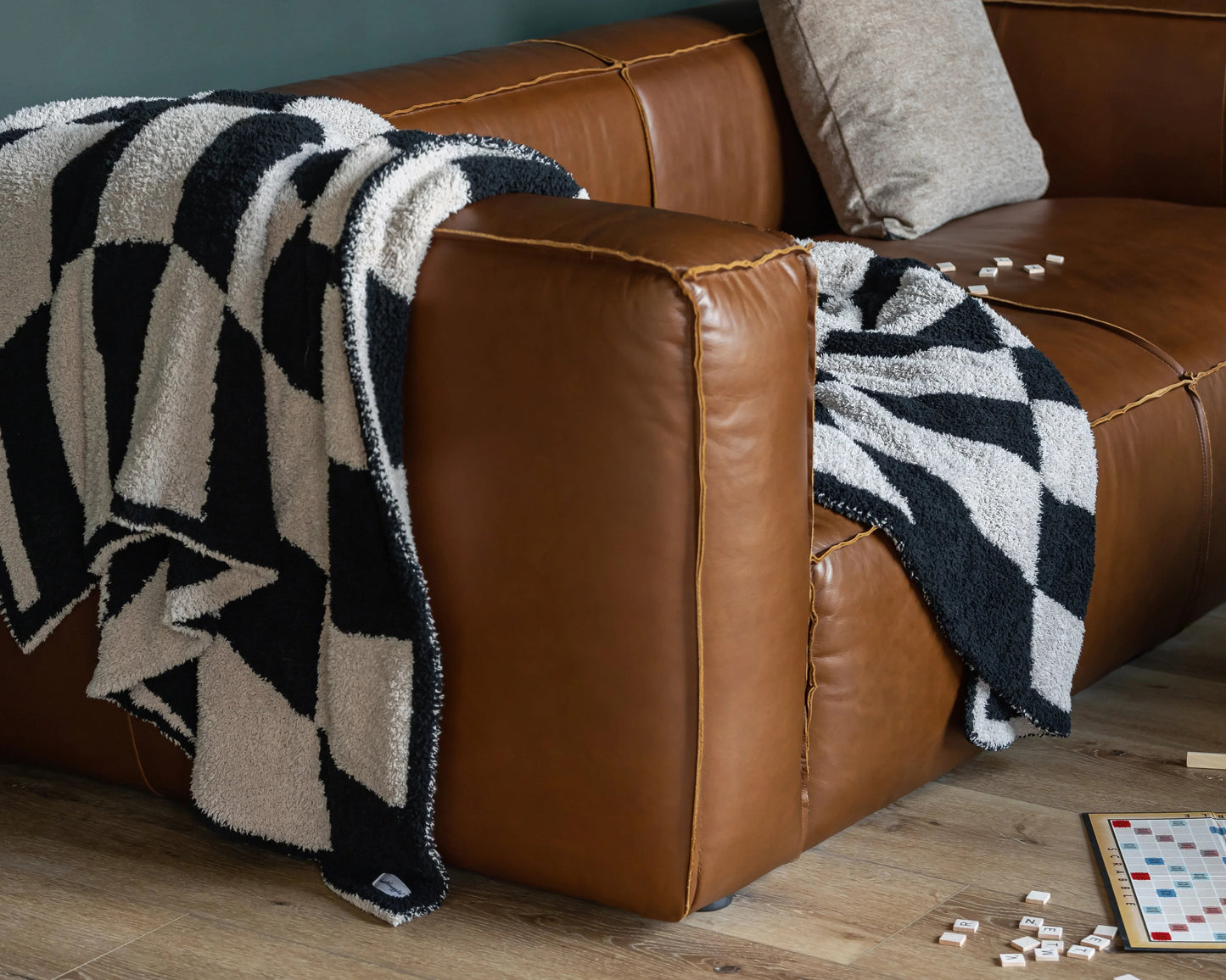 Tap Shoe & Rainy Day Wavy Checker Print Überwurfdecke