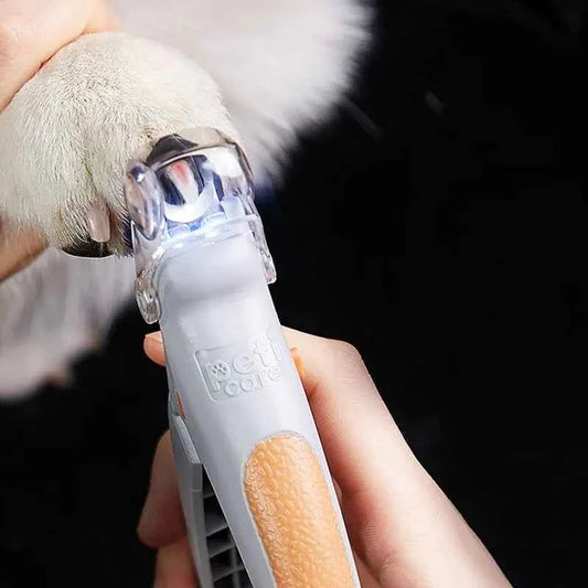 Coupe-griffes avec lumière LED pour animaux – Liquidation jusqu’à épuisement des stocks
