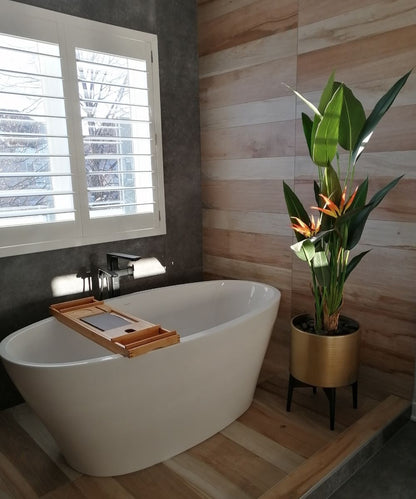 Adora – Pflanzenständer im Mid-Century-Modern-Stil mit Messing-Pflanzgefäß