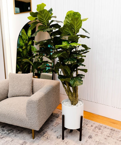Rica – Mid-Century Modern Pflanzenständer mit weißem Übertopf (verschiedene Größen)