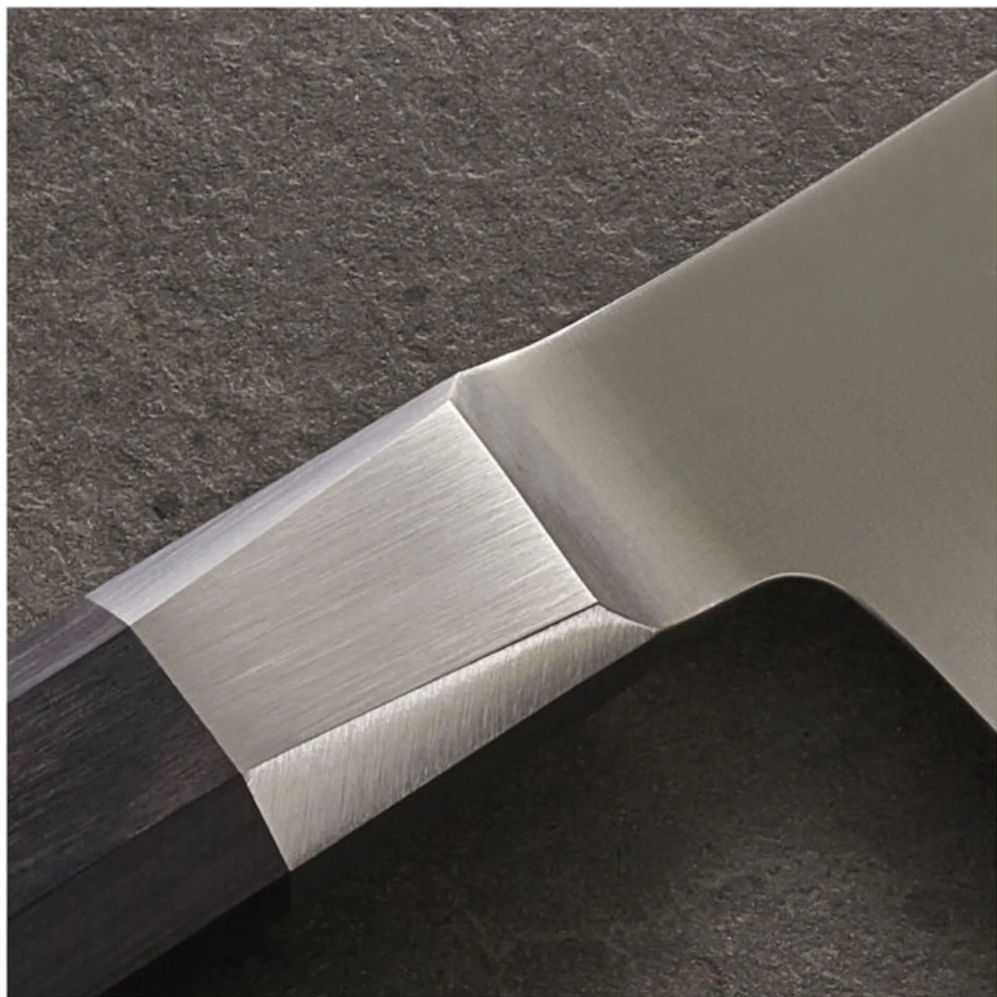 MIYABI 4000 FC Serie Gyutoh-Messer 20 cm – Schwarzer Griff