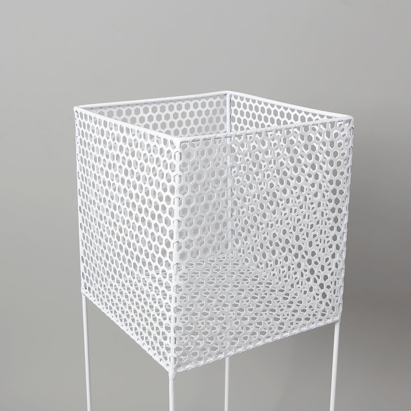 Salma White Pflanzgefäß Metall Erhöht 2,3'