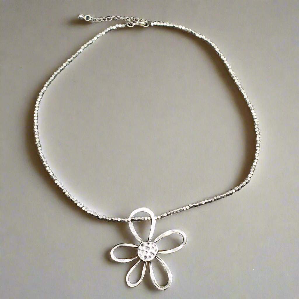 Open Flower Necklace In Silver Plate