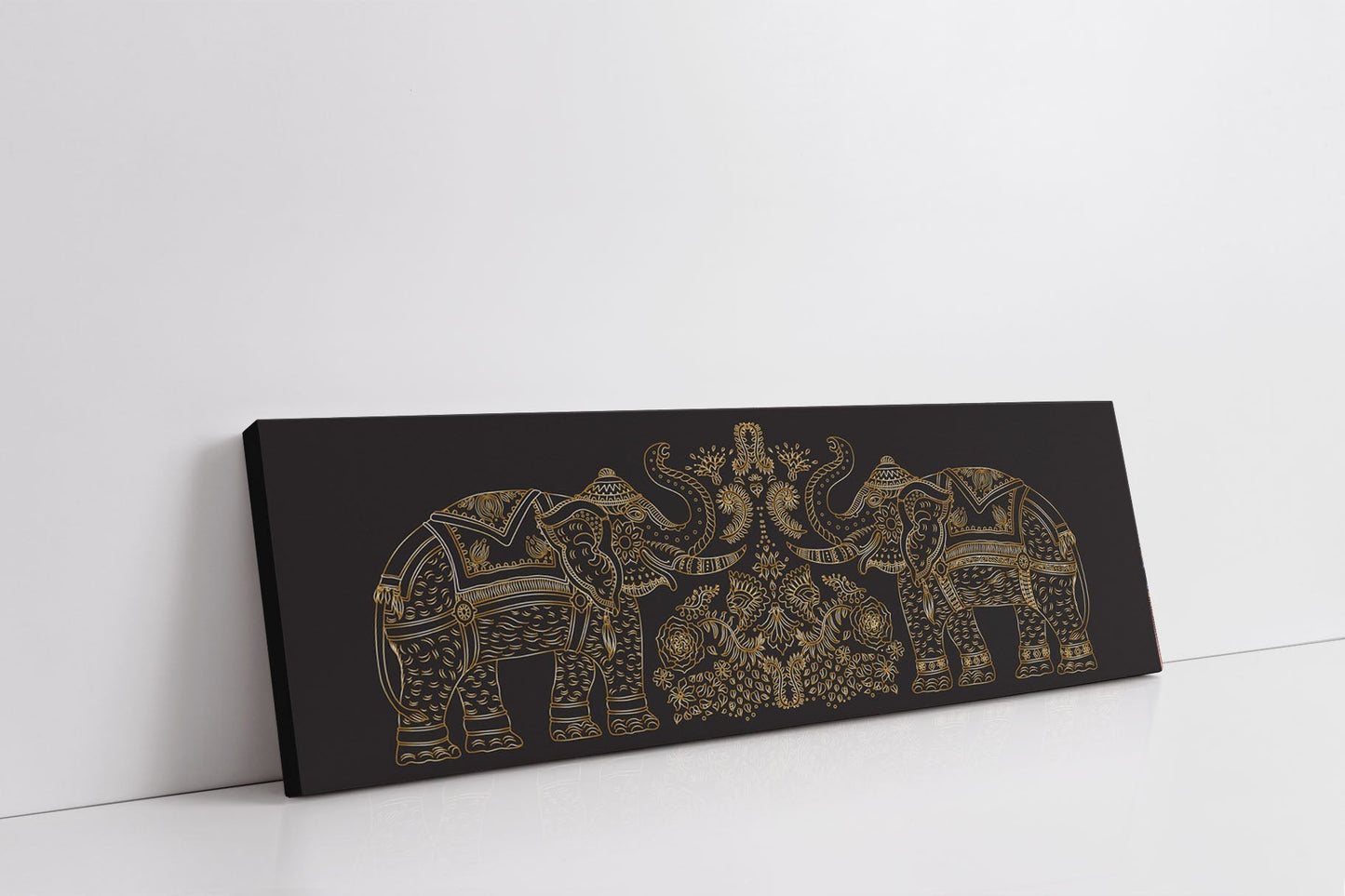 Glücksbringer Elefanten mit erhobenem Rüssel - Tierwelt Leinwand - Goldlack