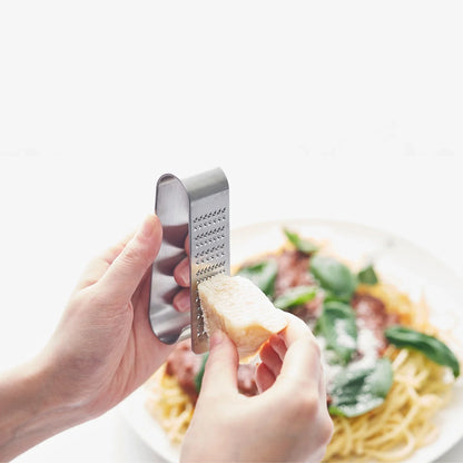 Eatoco Oros Handy Reibe – Japanischer Edelstahl Kompakter Gewürzzester