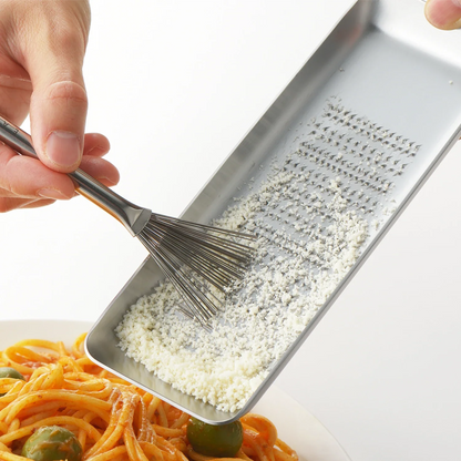 Eatoco Hake Grater Brush – Japanischer Edelstahl-Reibebürstenreiniger