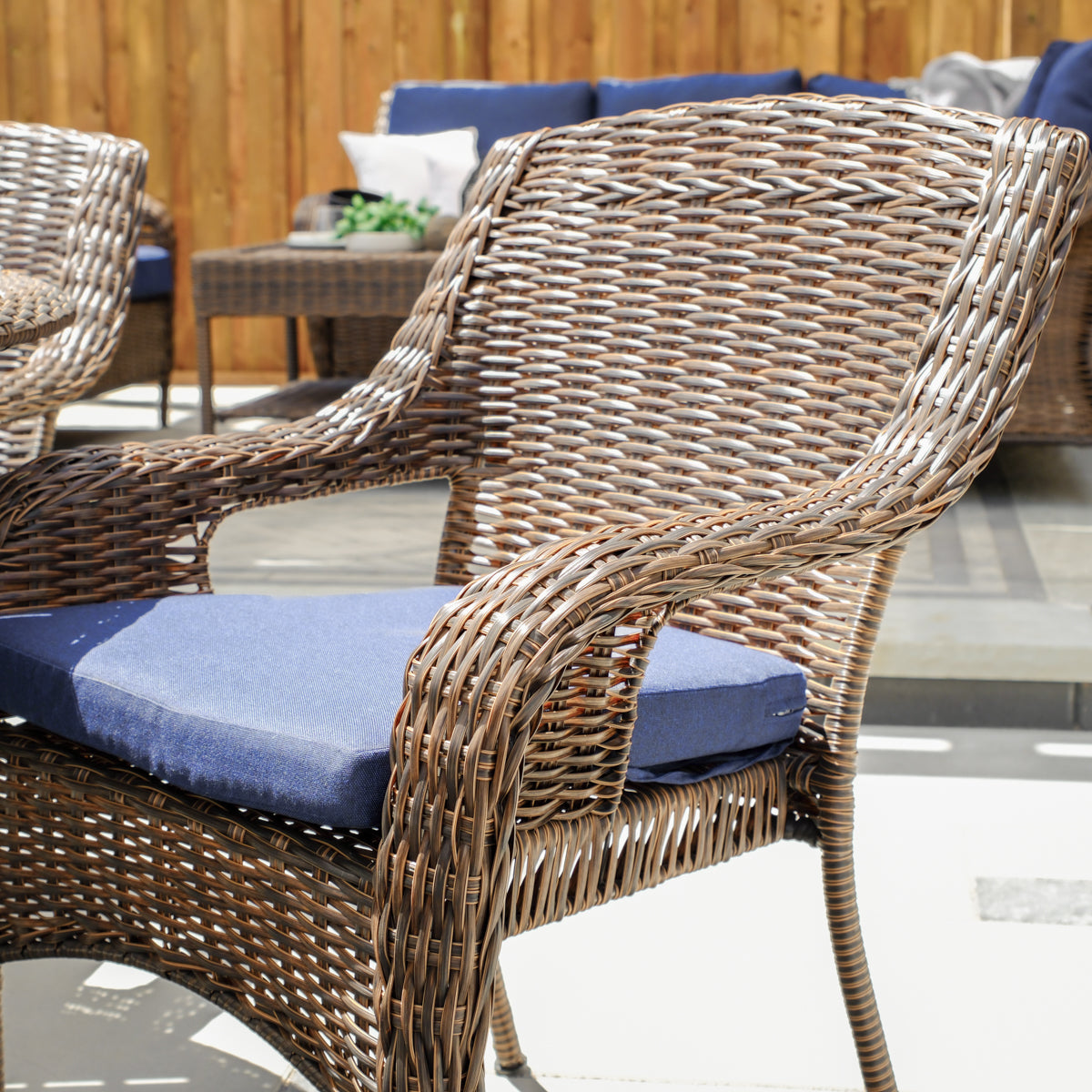 Cambridge 5-Piece Outdoor Wicker Dining Set - AURABAGS SHOP