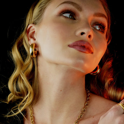 Style DEMONTE: Hollow Chunky-Look Smooth Surface Tube Hoop Earrings in Gold