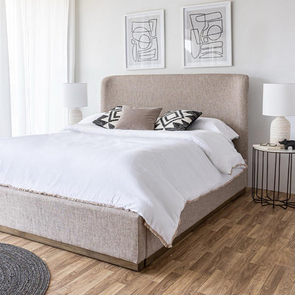 Polsterbett Faye mit geschwungenem Kopfteil – Perfect Taupe