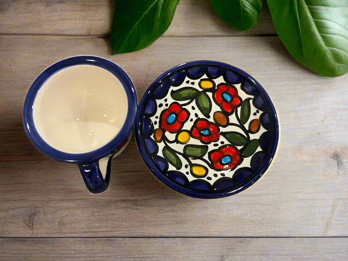 Handgefertigte palästinensische Tasse für arabischen Kaffee | Keramik-Espressotasse mit Gartenrosenranke aus Hebron