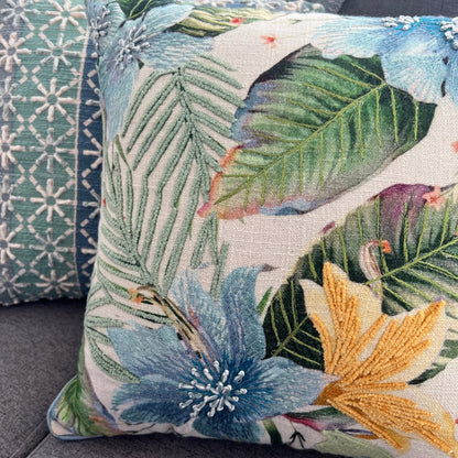 40x40cm Kissenbezug mit blau-grüner Blumenstickerei – Botanisches Gartendesign, quadratisches Akzentkissen
