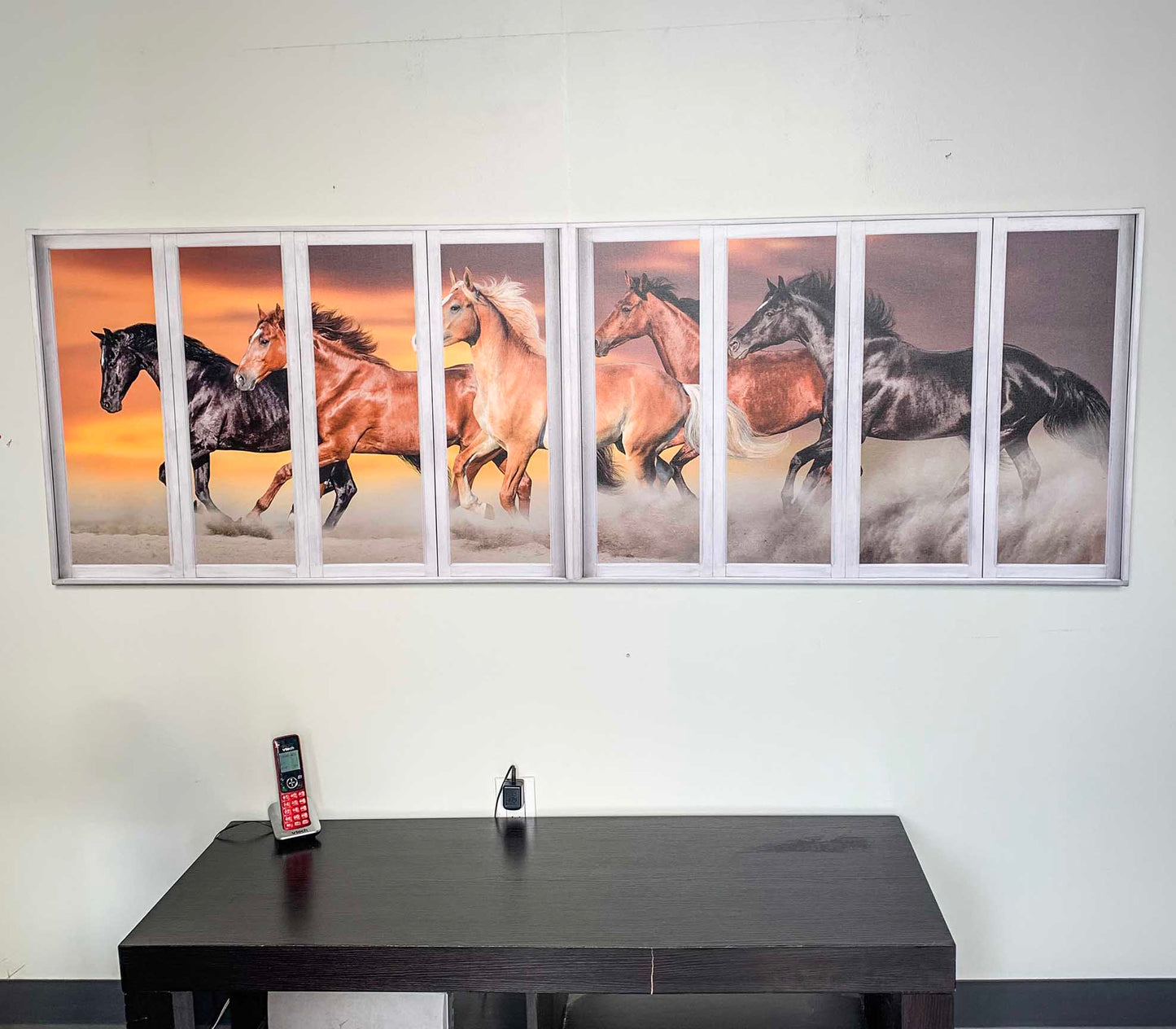 Panoramateam von Pferden mit Fenstereffekt - Leinwand mit Tiermuster