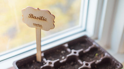 Plant markers for vegetable plants or herbs