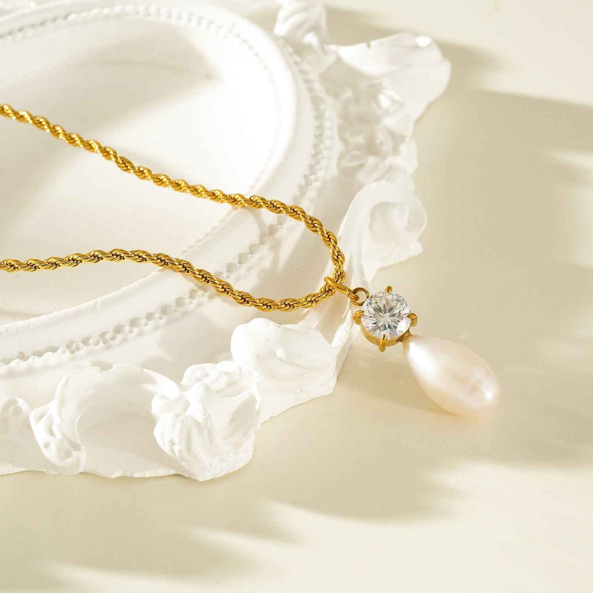 ORSOLIA Gold: Vintage Rope Chain Necklace with Freshwater Pearl & Solitaire Zirconia Charm