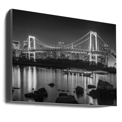 Wandbild Wunderschöne Regenbogenbrücke mit Tokio-Skyline am Abend - monochrom