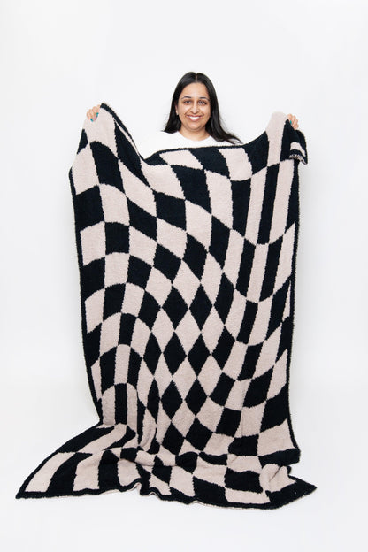 Tap Shoe & Rainy Day Wavy Checker Print Überwurfdecke