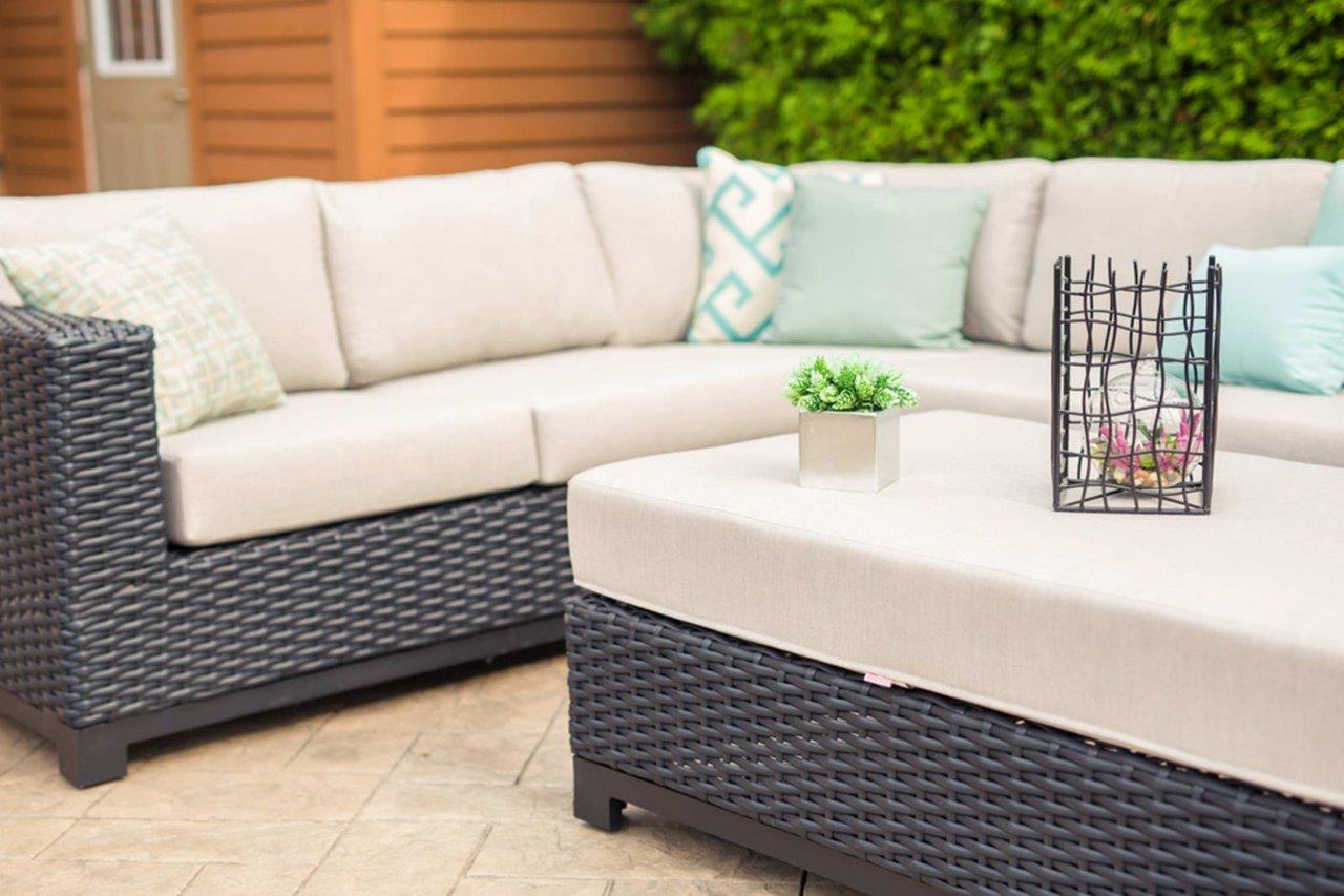 Trillium Ecksofa (6-Sitzer) mit Sunbrella®-Kissen