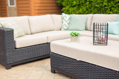 Trillium Ecksofa (6-Sitzer) mit Sunbrella®-Kissen