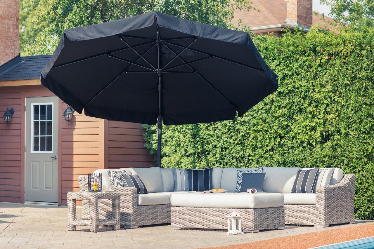 Tulip Ecksofa mit 6 Sitzen und Sunbrella®-Kissen