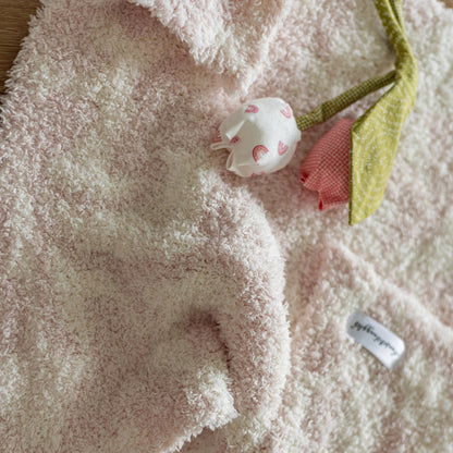 Primelrosa und Off-White Vintage Blumen-Kuscheltuch