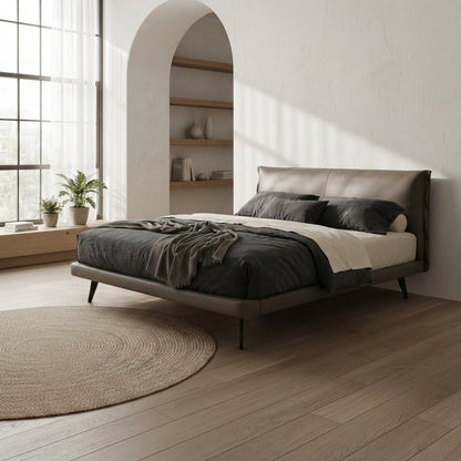 Aries Minimalistisches Bett aus braunem Kunstleder