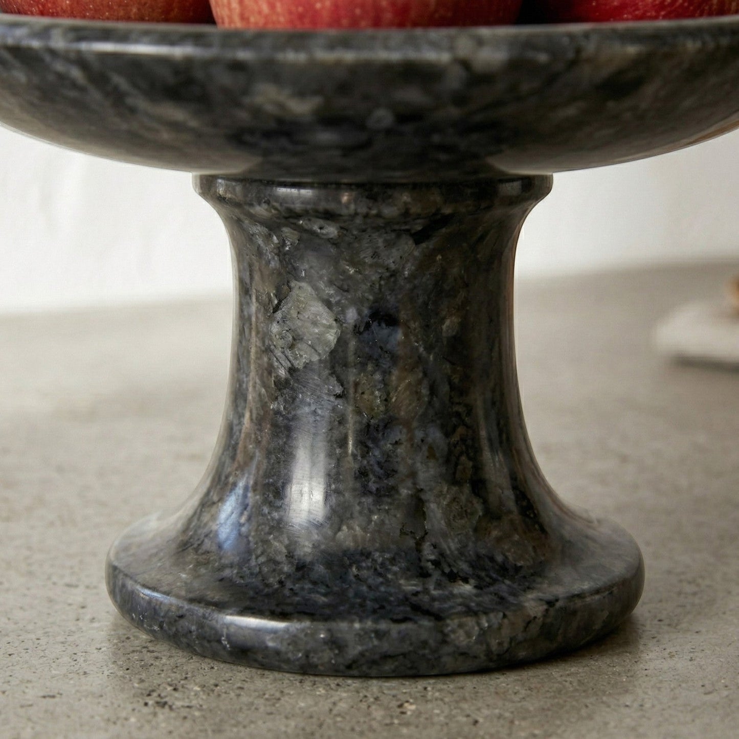 Plateau de service en marbre sur pied - Noir anthracite