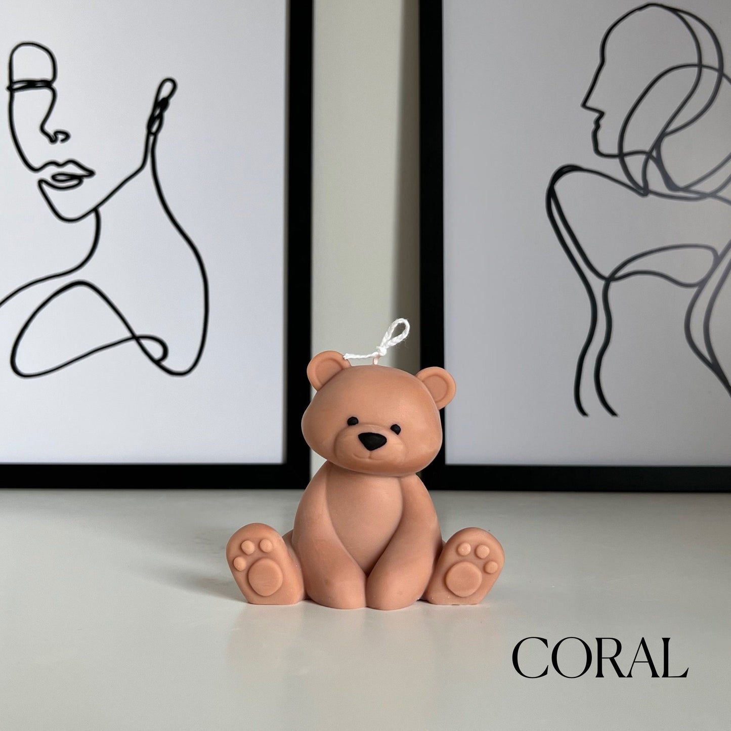 Teddybär Kerze | Dekorative Säulenkerze aus Sojawachs, Kinderzimmer-Deko