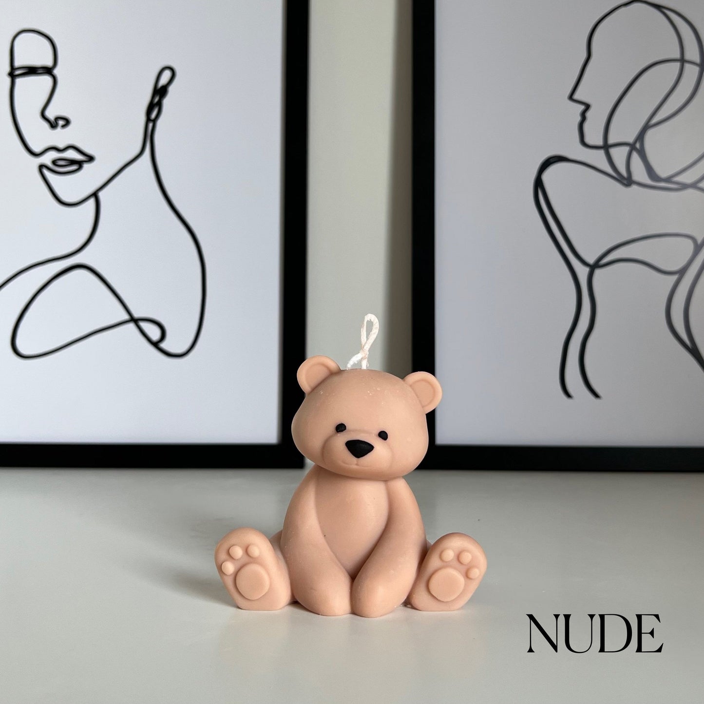Teddybär Kerze | Dekorative Säulenkerze aus Sojawachs, Kinderzimmer-Deko