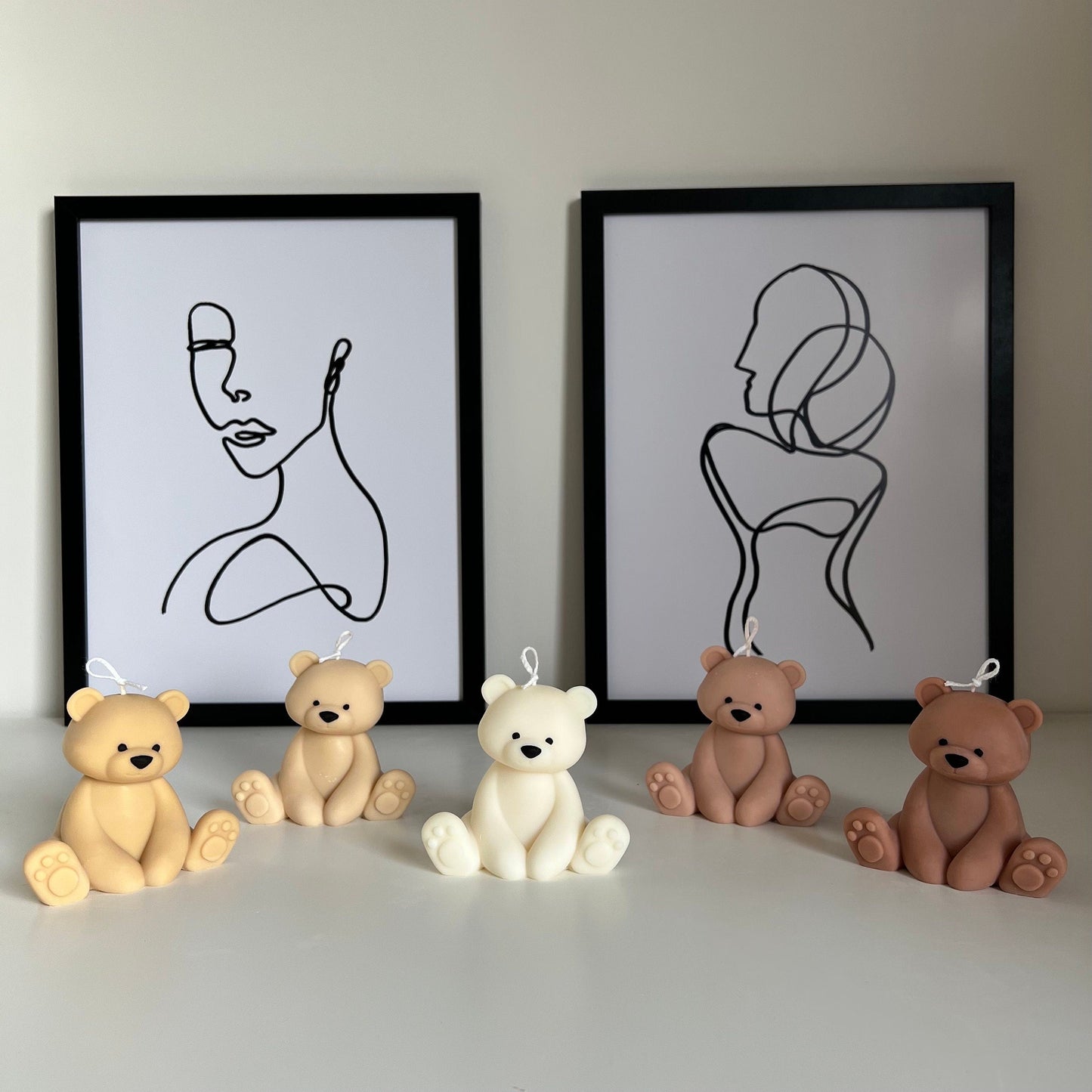 Teddybär Kerze | Dekorative Säulenkerze aus Sojawachs, Kinderzimmer-Deko