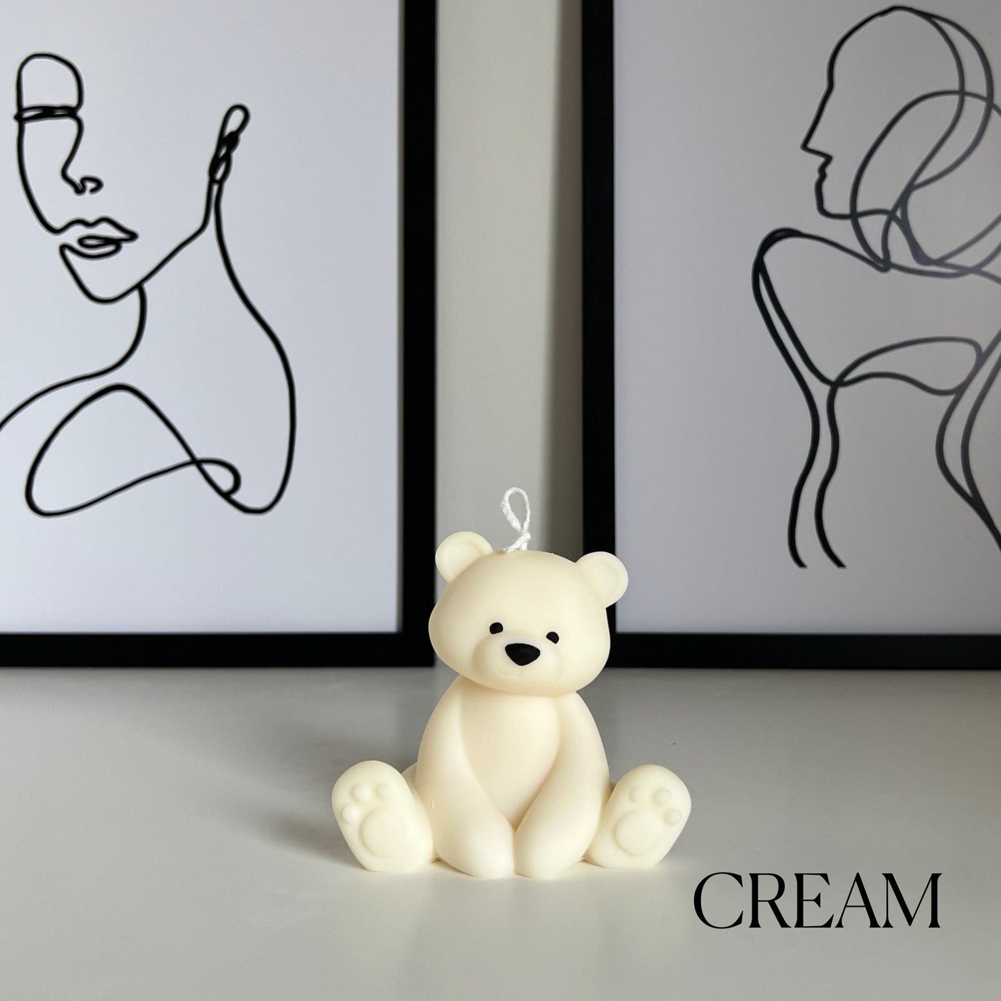 Teddybär Kerze | Dekorative Säulenkerze aus Sojawachs, Kinderzimmer-Deko