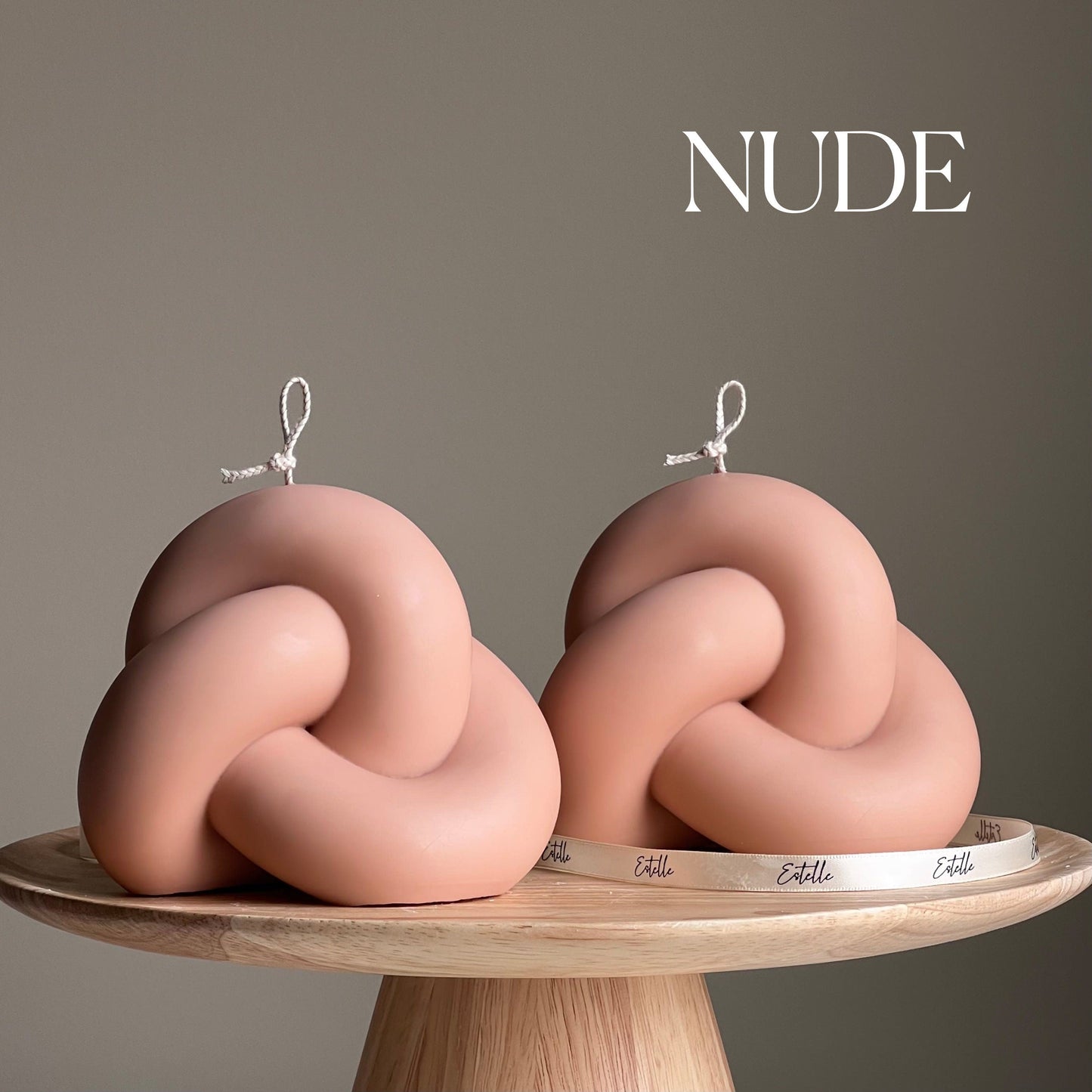 Große Knotenkerze: Handgemachte Sojawachskerze mit Seildesign, minimalistische Dekoration