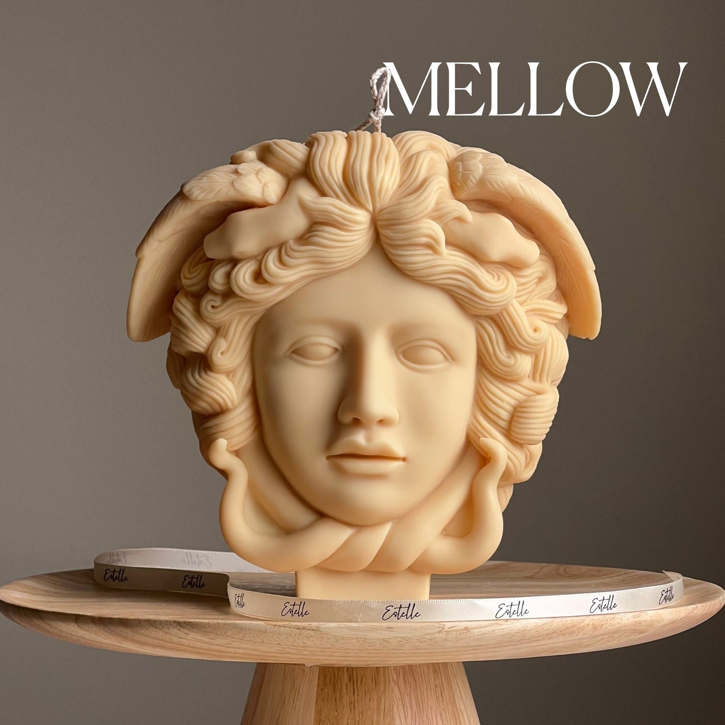 Medusa Sojawachskerze: Große skulpturale Frauenkopfstatue