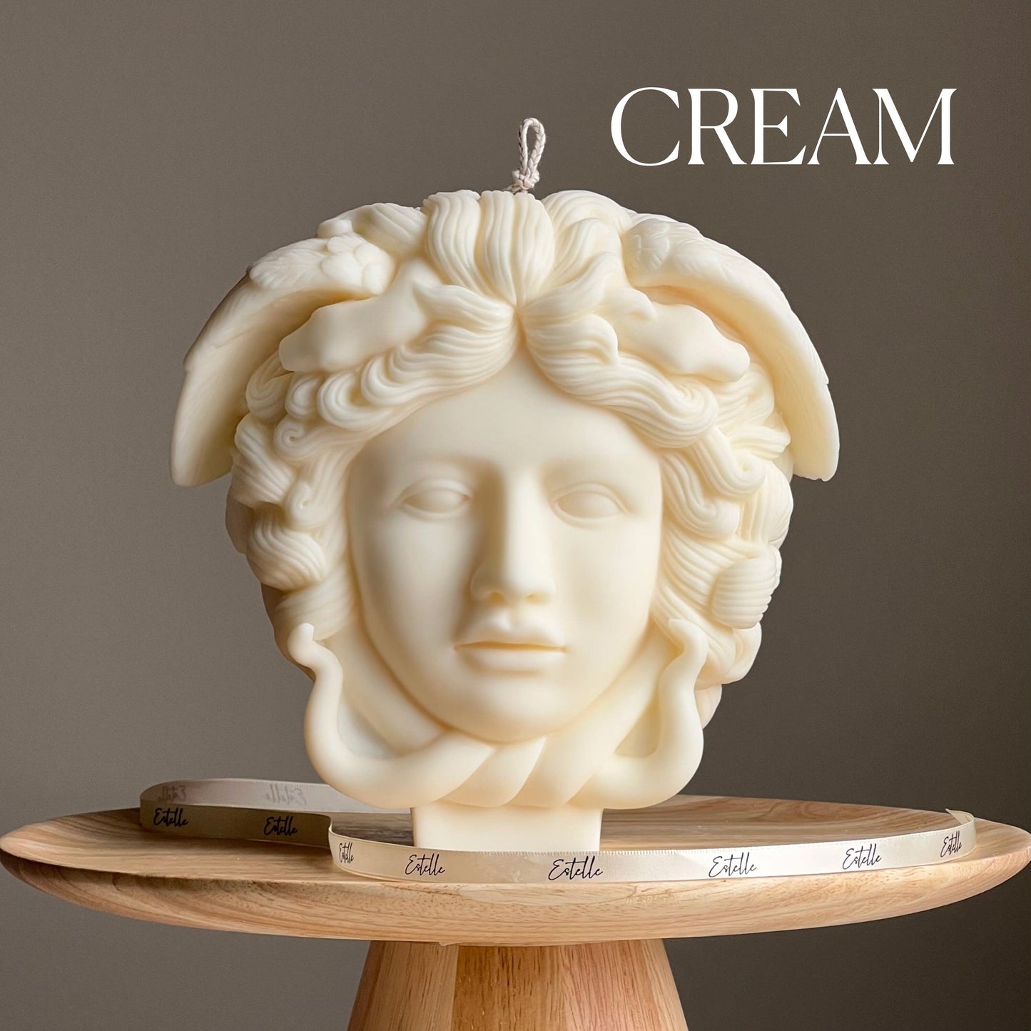 Medusa Sojawachskerze: Große skulpturale Frauenkopfstatue