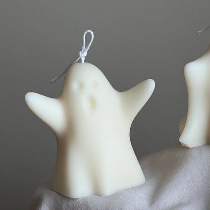 Handgemachte Halloween-Geisterkerze: Skulpturale Sojawachs-Dekoration