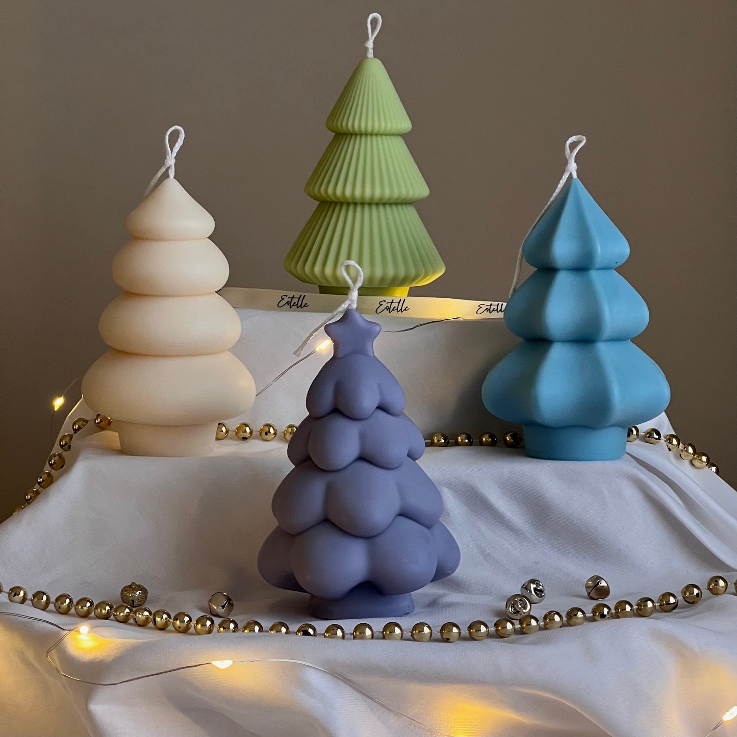 Von Hand gegossene Weihnachtsbaum-Sojakerze: Festliche Heimdekoration