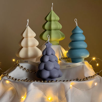Von Hand gegossene Weihnachtsbaum-Sojakerze: Festliche Heimdekoration
