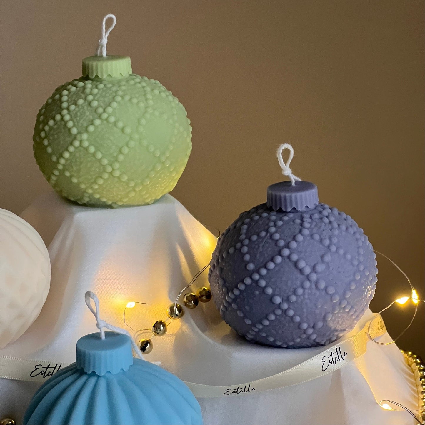 Handgemachte Weihnachtsbaumkugel Sojawachs-Kerze: Festliche Ornament-Dekoration