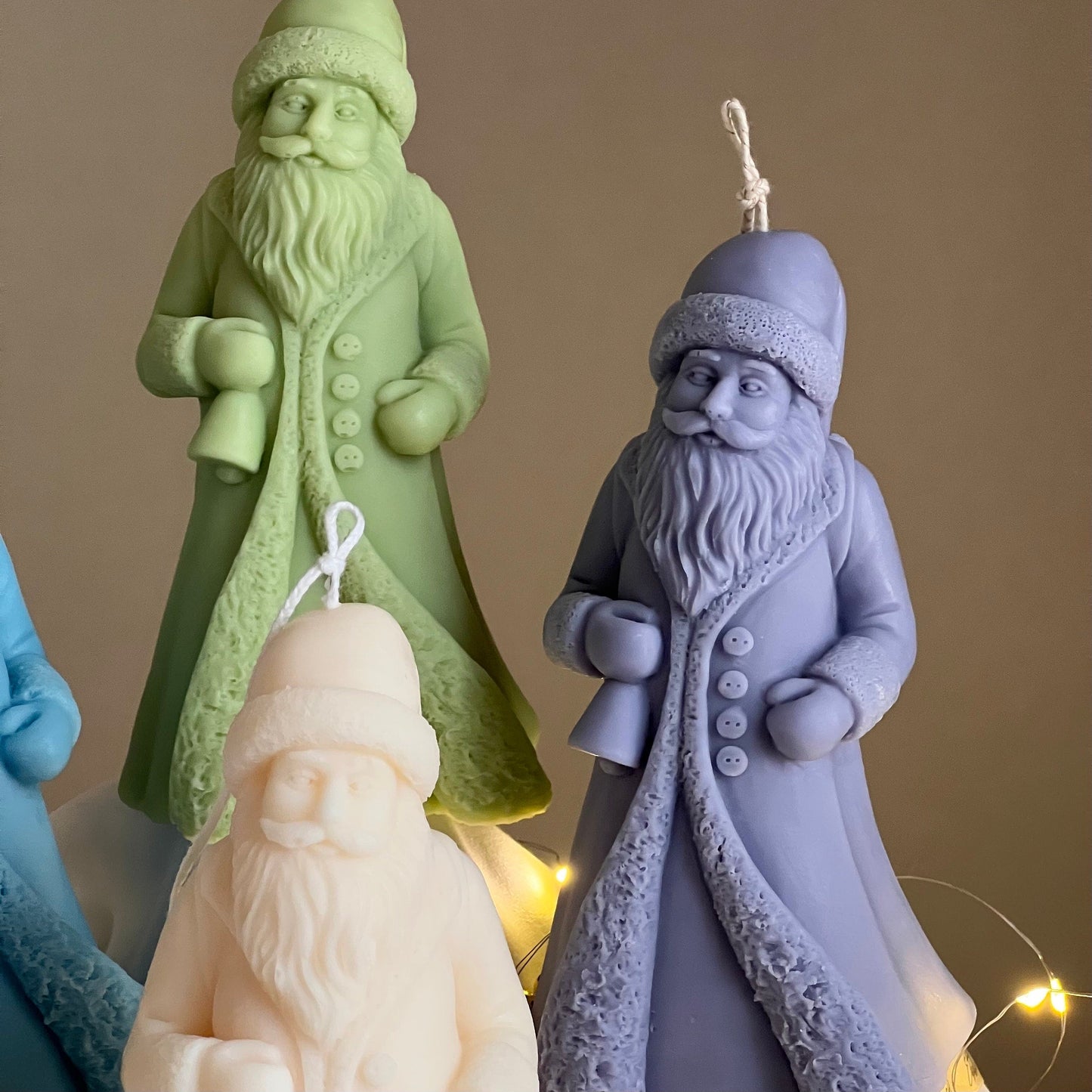 Handgemachte Weihnachtsmann-Sojakerze: Festliche Weihnachtsdekoration
