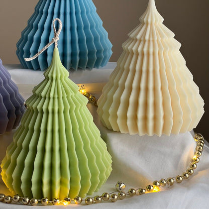 Große Origami-Weihnachtsbaumkerze | Handgegossenes Sojawachs