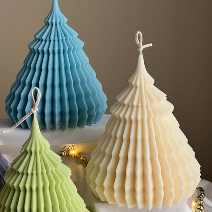 Große Origami-Weihnachtsbaumkerze | Handgegossenes Sojawachs