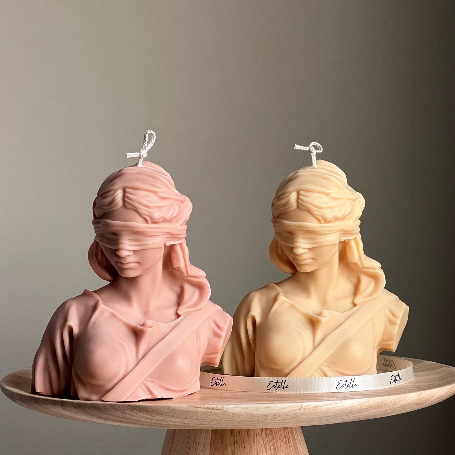Blind Justice Sojawachs Kerze: Frauenbüste Statue Kerze