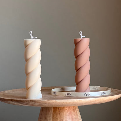 Swirl Soja-Säulenkerze: Skulpturale Wohnaccessoires
