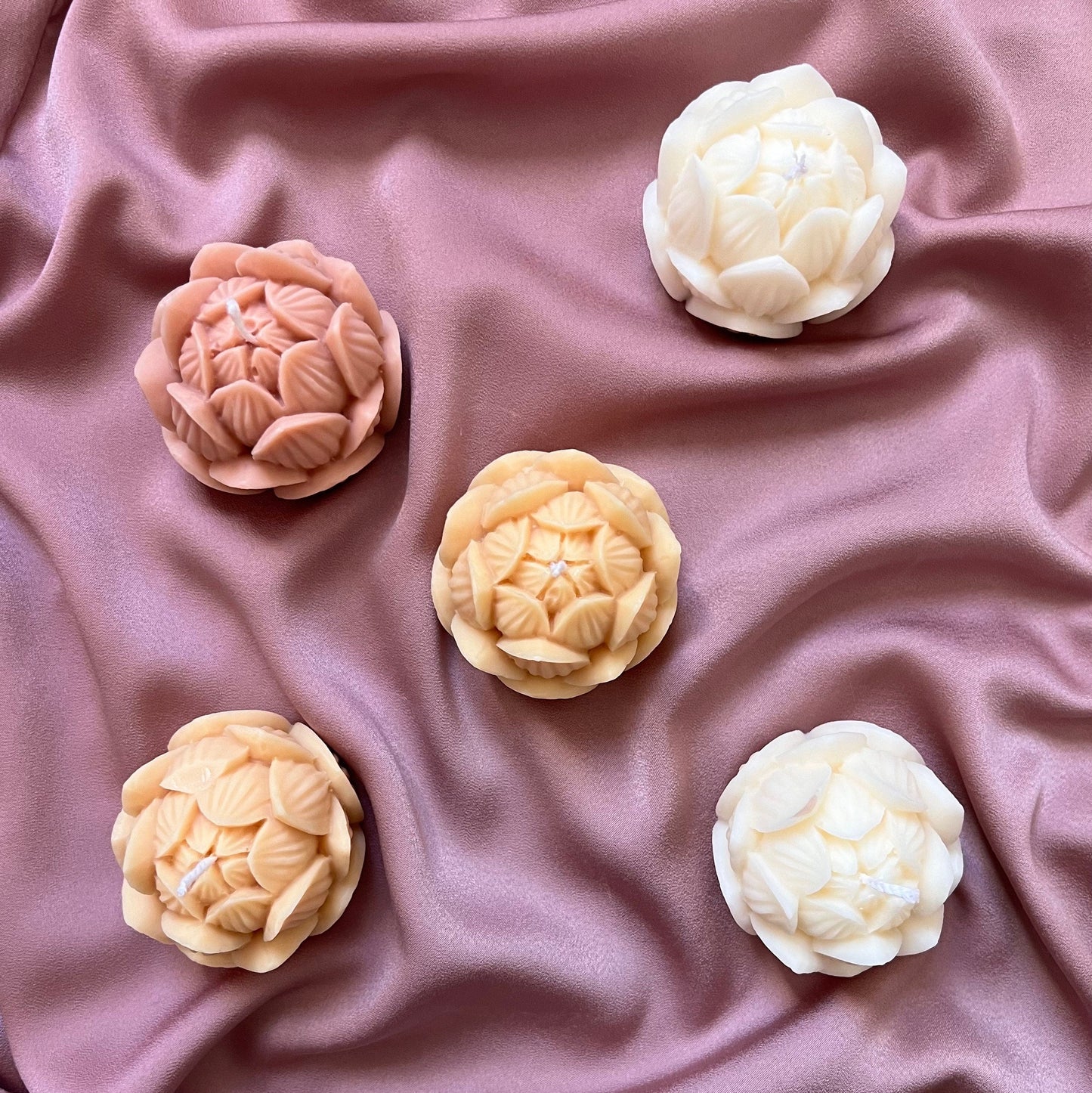 Handgemachte Lotus-Sojakerze: Kleines, trendiges Wohnaccessoire