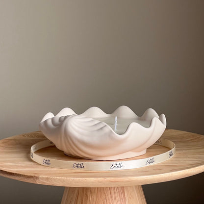 Muschel-Sojawachskerze im Jesmonite-Gefäß: Handgemachte Duftkerze