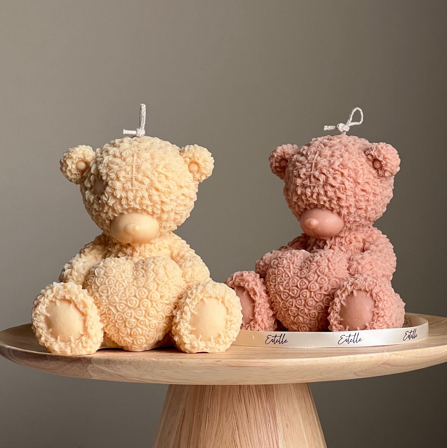 Handgemachte Teddybär-Sojawachskerze: Geschenk für die Kinderzimmerdeko