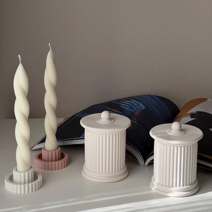Gerippte römische Glas-Sojakerze | Jesmonite-Gefäß, Einweihungsgeschenk